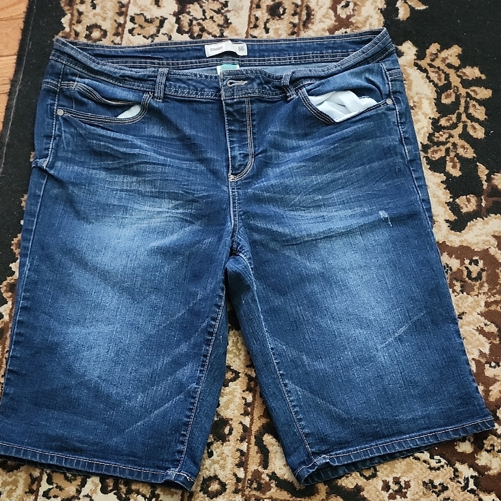 Women's Route 66 Dark Blue Denim Bermuda Shorts; Size 16